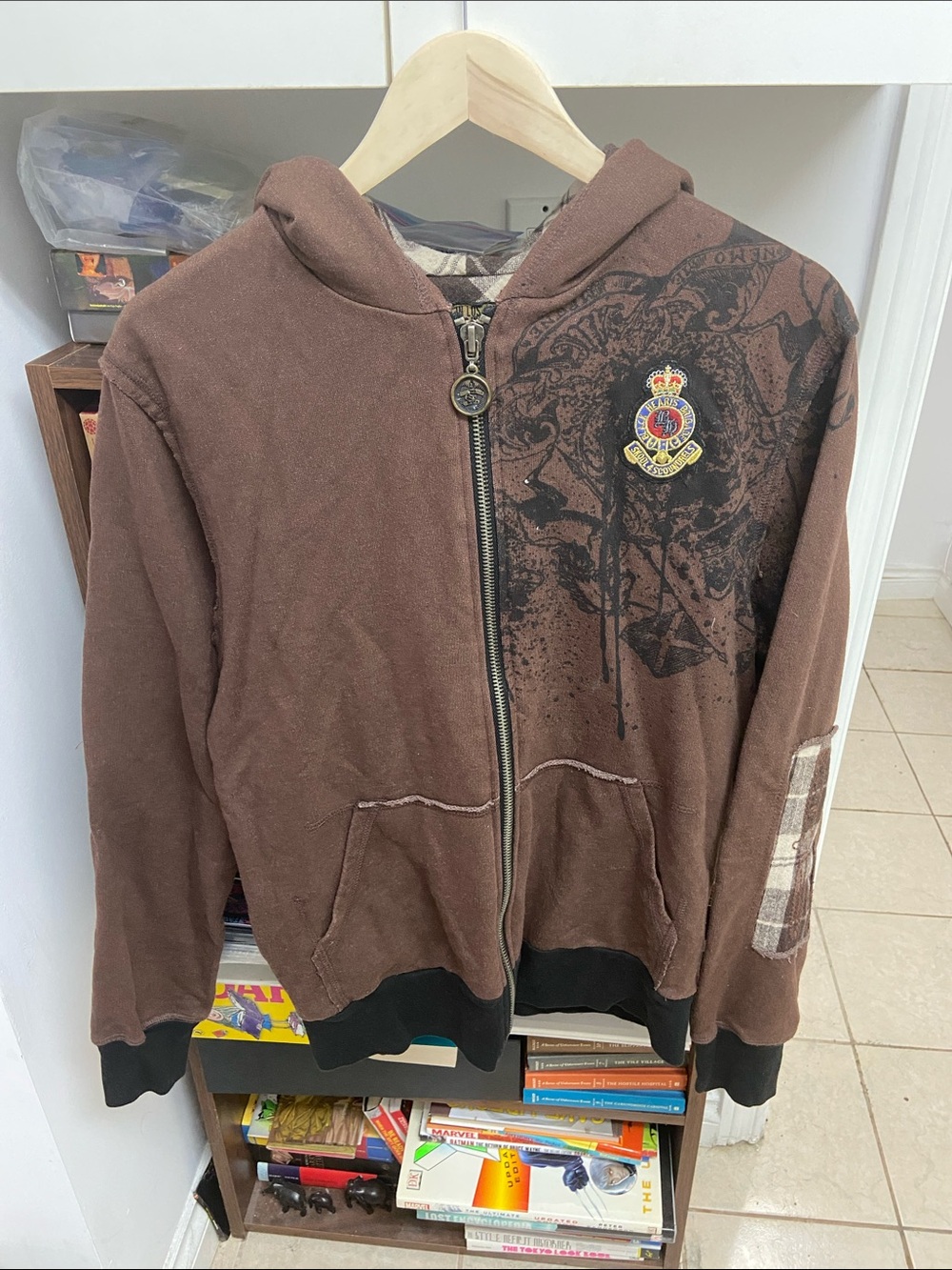 Y2K Brown Zip-Up Hoodie with Crest Patch